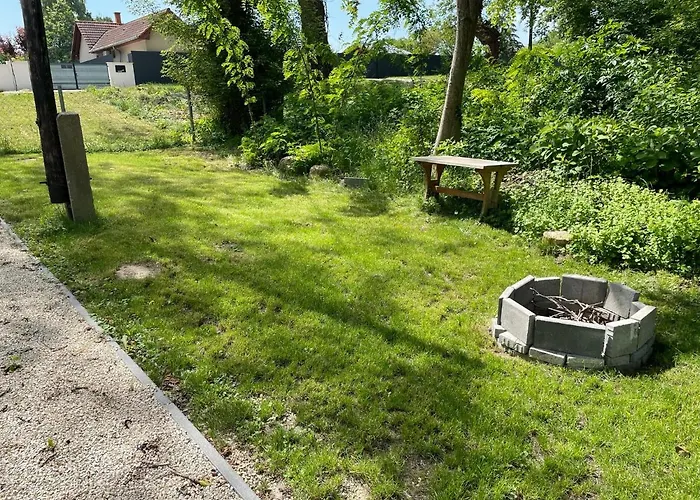 Feriehus Laboum Balatonszárszó